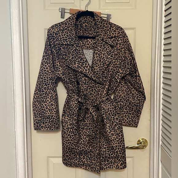 Amazing Leopard Jacket - Picture 1 of 2